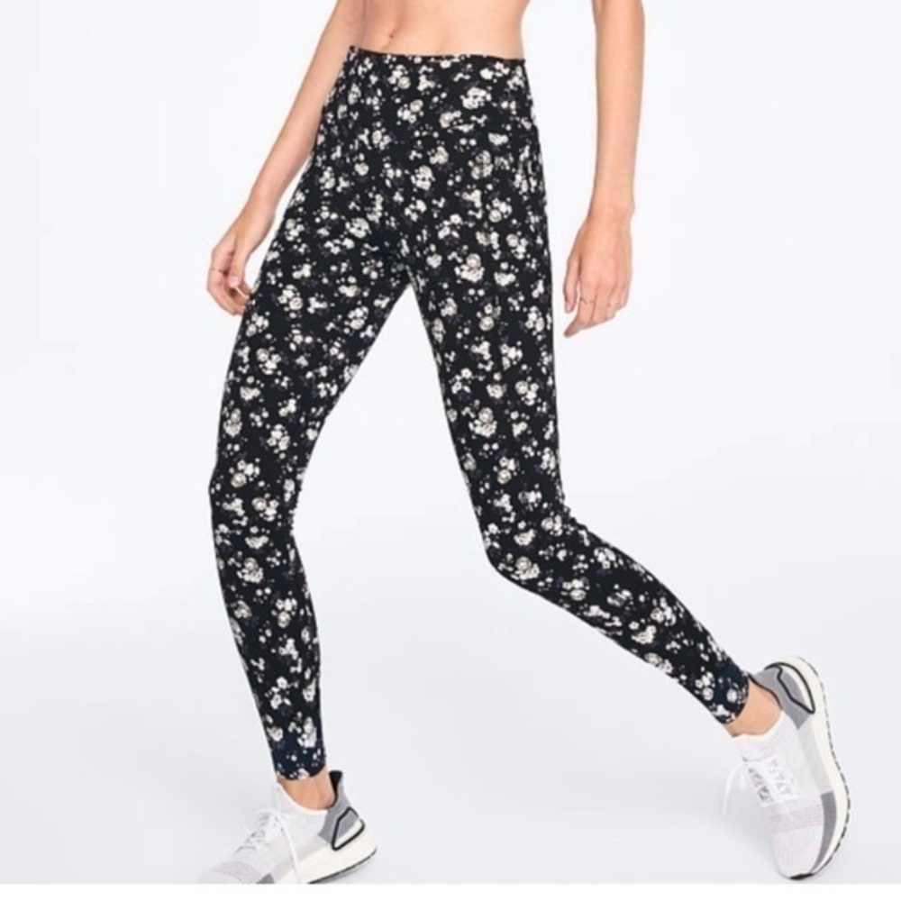 Victoria’s Secret Floral Leggings Size Medium
